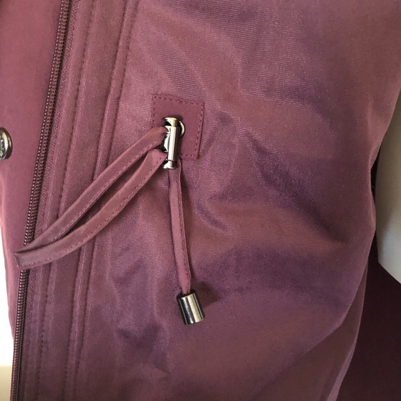 Calvin Klein waterproof jacket in plum size M - Picture 5 of 7